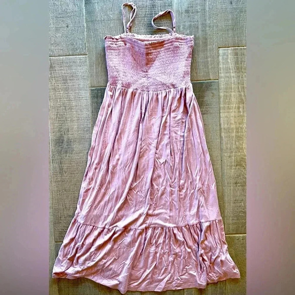 Ruffle Maxi Dress NWT - Picture 1 of 4